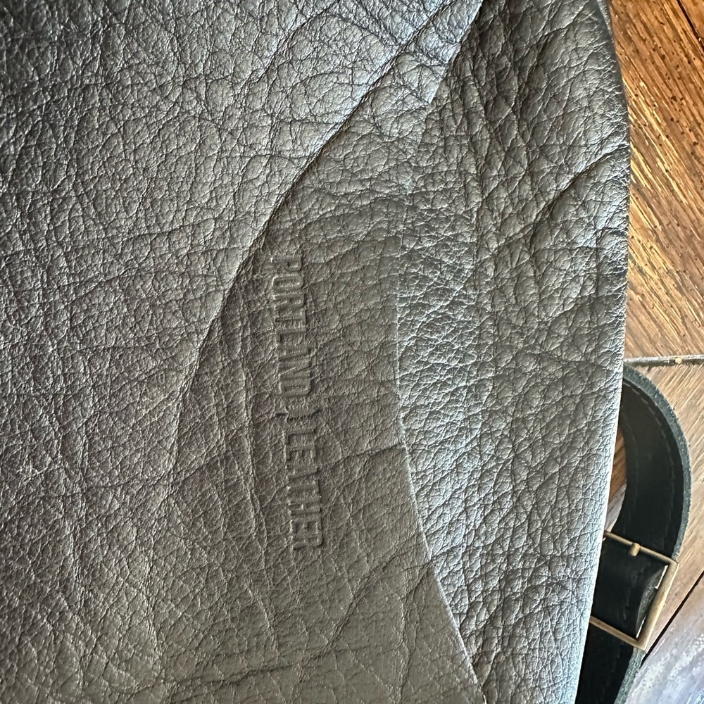 Portland Leather Black Leather Round Crossbody Bag - Picture 2 of 5